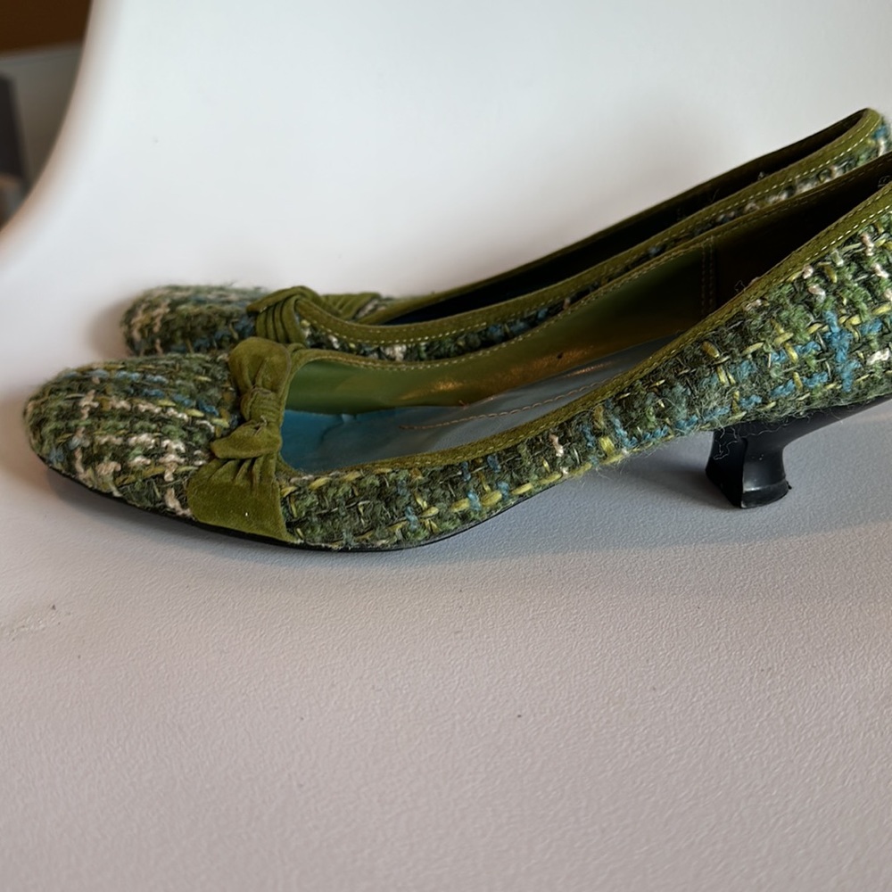 Kitten Heel Tweed - Picture 2 of 3